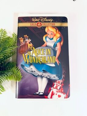Vintage Walt Disney Alice in Wonderland VHS – Gold Classic Collection